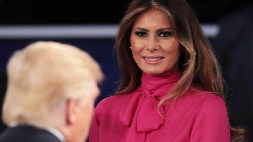 Melania Trump afirma que su marido fue &quot;incitado&quot; a hacer comentarios lascivos
