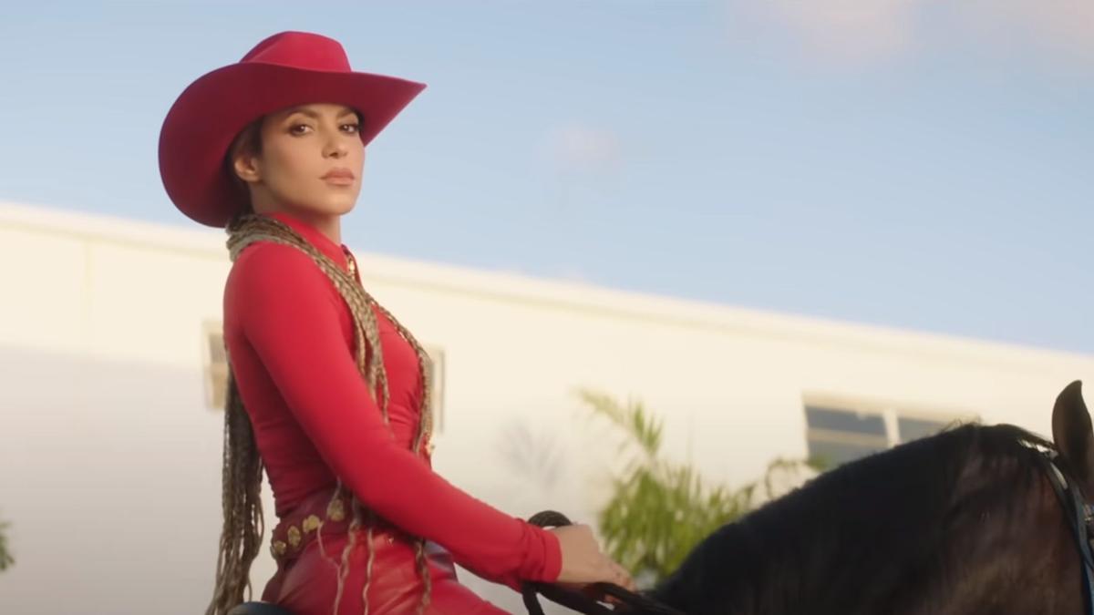 Shakira en el videoclip de 'El Jefe'