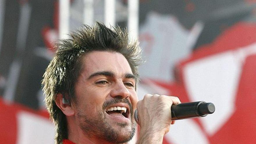 Juanes, con la camiseta de la selección española.