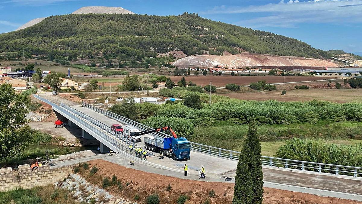 Una imatge recent de les obres que s’estan realitzant al pont, pràcticament enllestides  | JOSEP GONFAUS