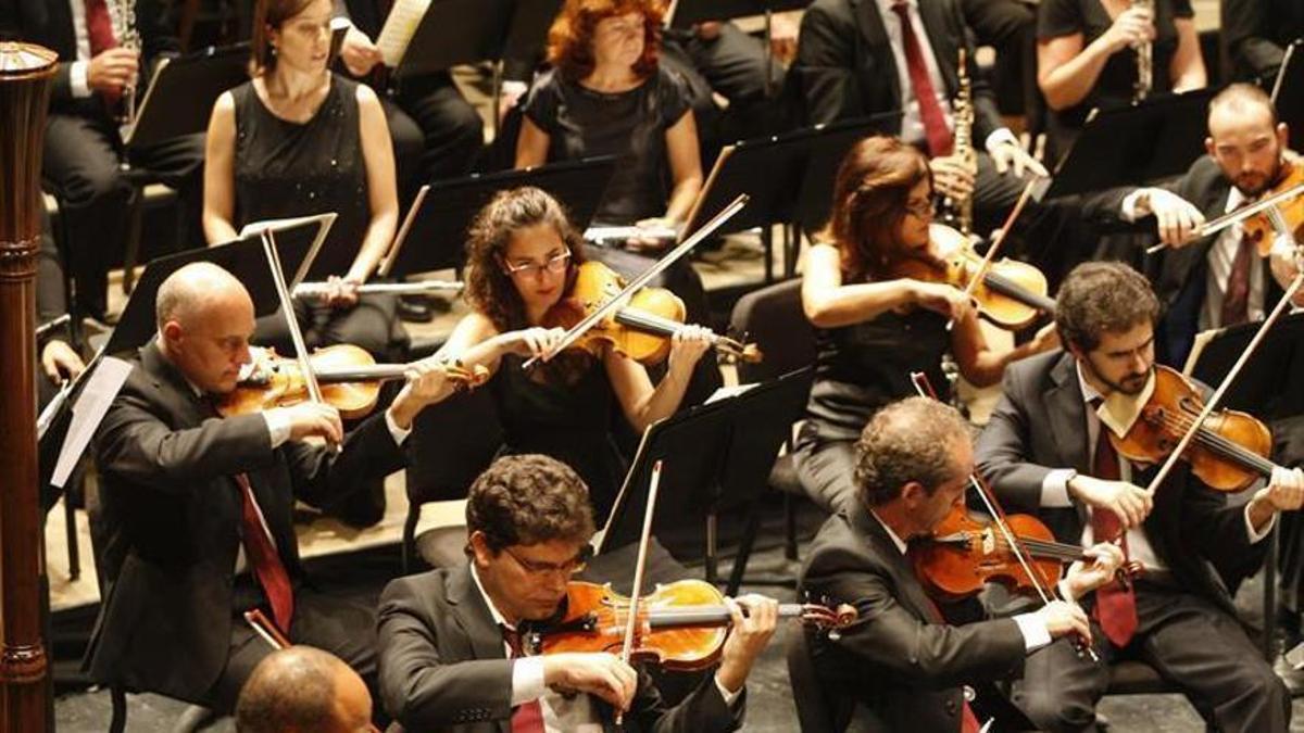 Músicos de la Orquesta de Córdoba, durante una actuación.