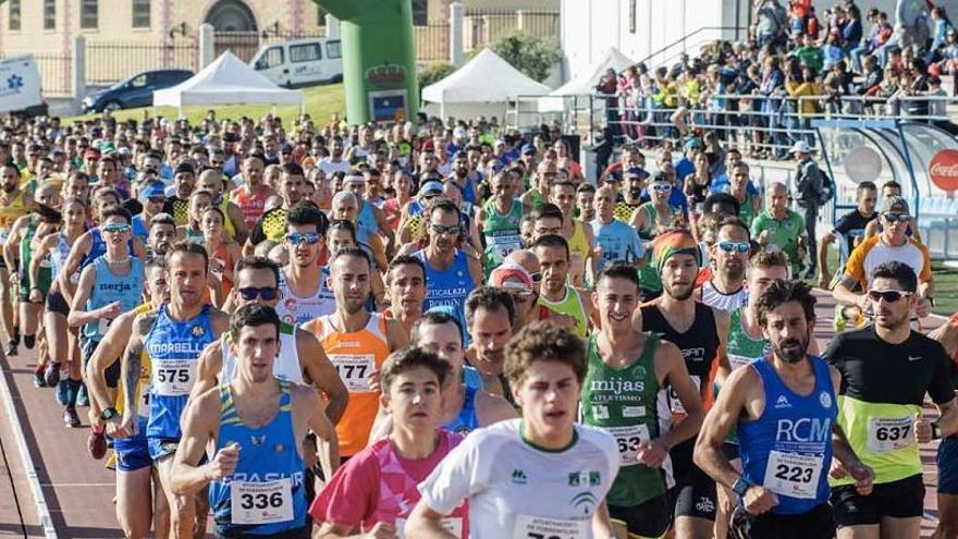 Más de 800 corredores tomaron la salida en la trigésima segunda edición del Cross de Torremolinos.