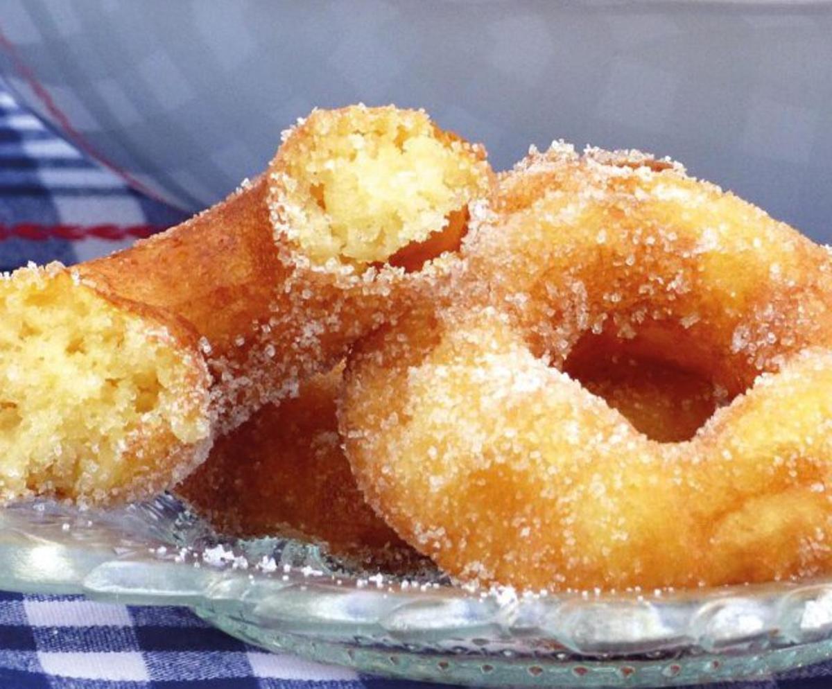 Los buñuelos de calabaza son orados, esponjosos y con un toque suave y dulce, son típicos en celebraciones y especialmente en días de fiesta