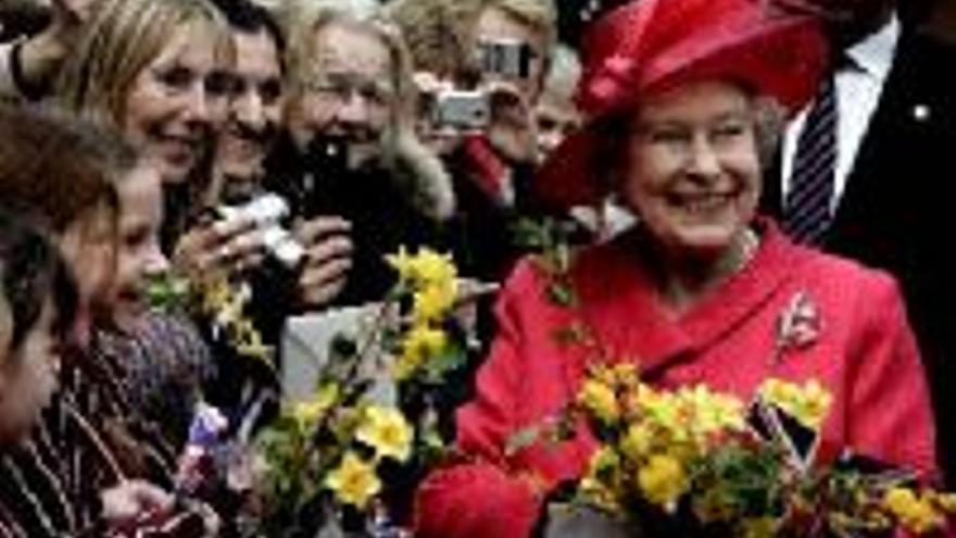 Isabel II recibe casi 40.000 felicitaciones