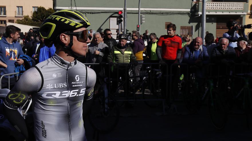 Salida de la Volta Ciclista a la Comunitat Valenciana desde Bétera