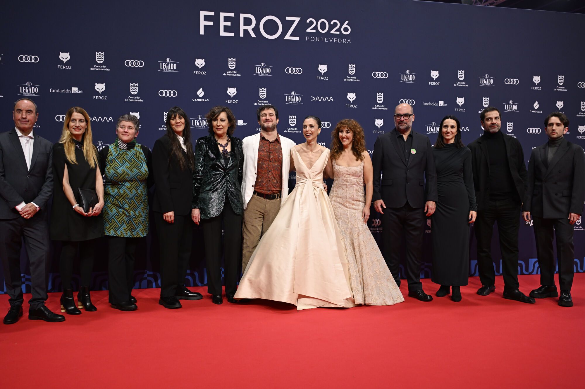 PONTEVEDRA, 24/01/2026.- Integrantes de la serie ´Pubertad´ posan a su llegada a la gala de entrega de los Premios Feroz 2026, organizada por la Asociación de Informadores Cinematográficos de España (AICE), hoy sábado en el Pazo da Cultura de Pontevedra. EFE/Brais Lorenzo