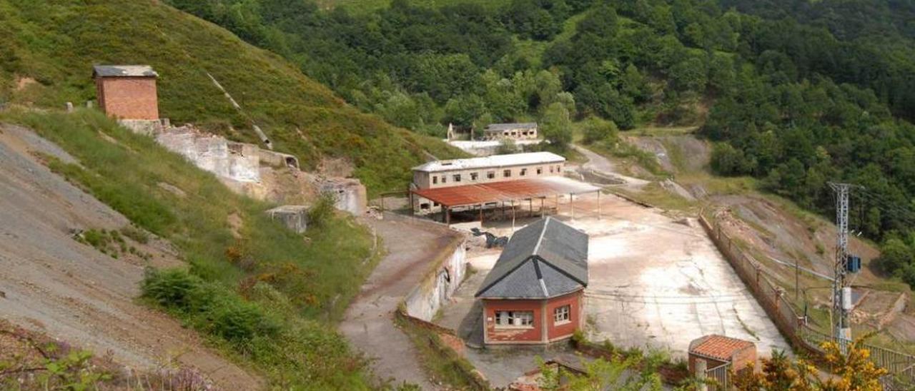 Las instalaciones de la antigua mina de La Soterraña.