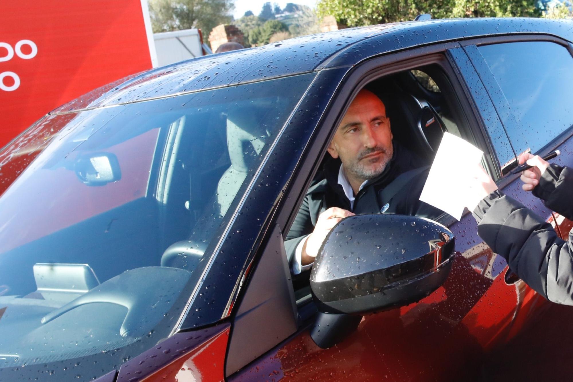 En imágenes: Abelardo deja Mareo tras su destitución como entrenador del Sporting