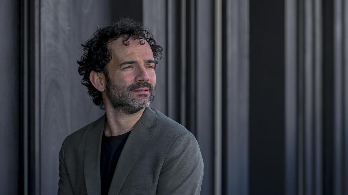 El cineasta y escritor Luis López Carrasco, director de 'El año del descubrimiento' y ganador del Premio Herralde