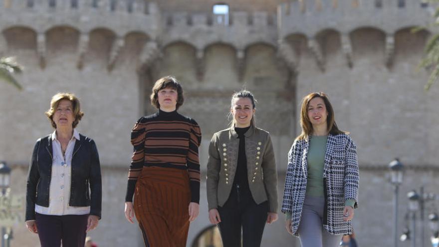 De izquierda a derecha, M.ª Ángeles Crespo, Cristina Cabedo, Tania Baños y Tamara Martínez.