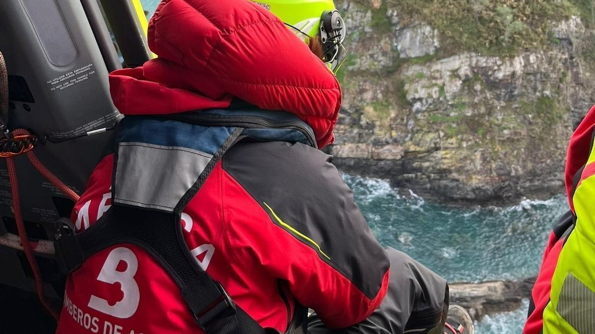 Rastreo del pescador desaparecido en Coaña, en el que se planteó un conflicto entre SEPA y Guardia Civil por la dirección del operativo.