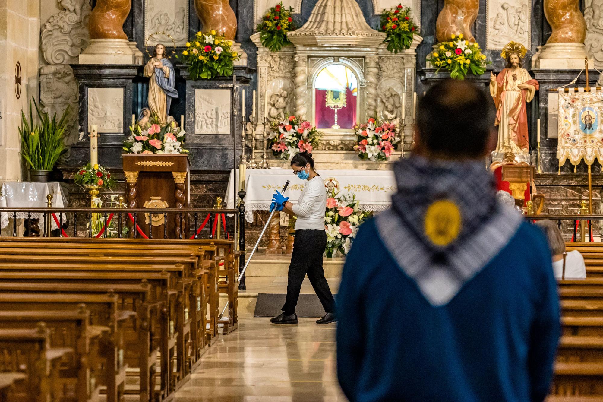 Los niños piden a la Santa Faz por la salud de sus familias y por el fin de la pandemia y la guerra