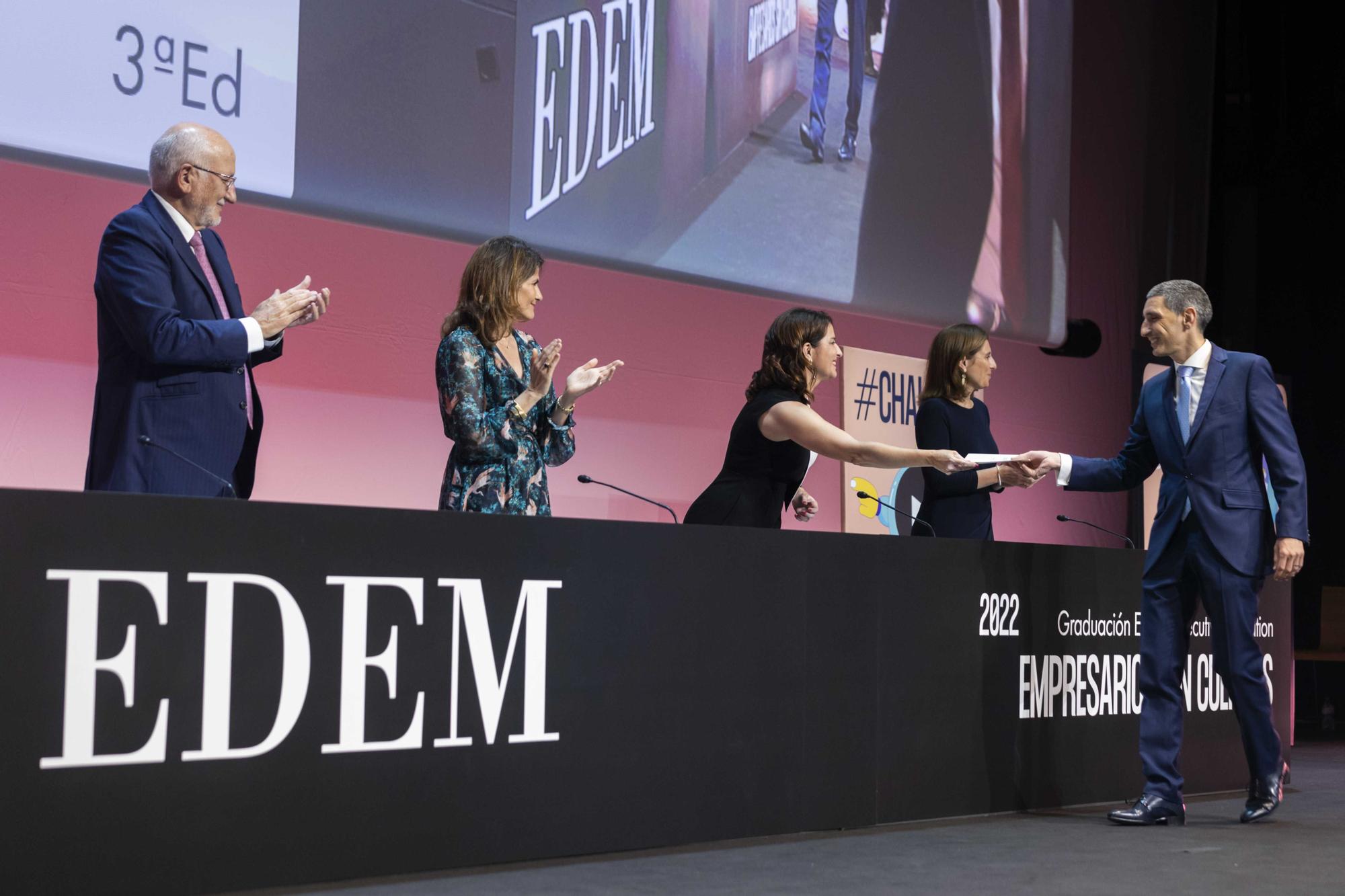 Graduación alumnos EDEM Escuela de Empresarios 2022 en València