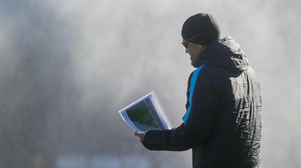 Luis Enrique durant l’entrenament a la ciutat esportiva de Sant Joan Despí.