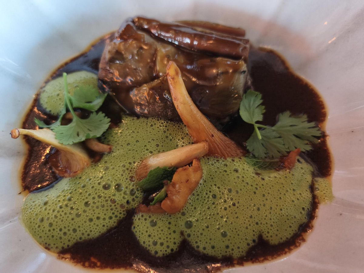 Curry de cordero.