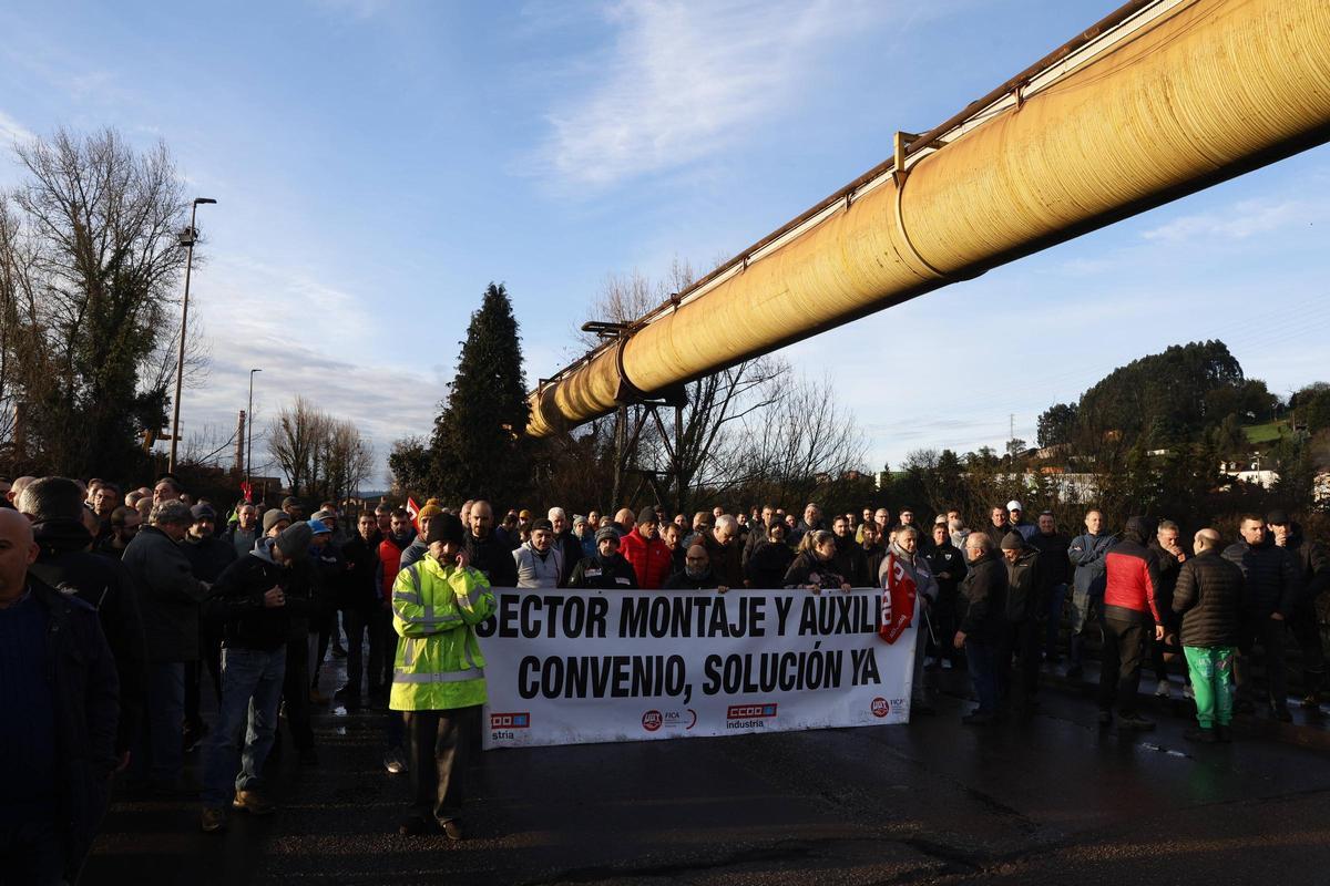 La huelga de la industria auxiliar asturiana, en imágenes
