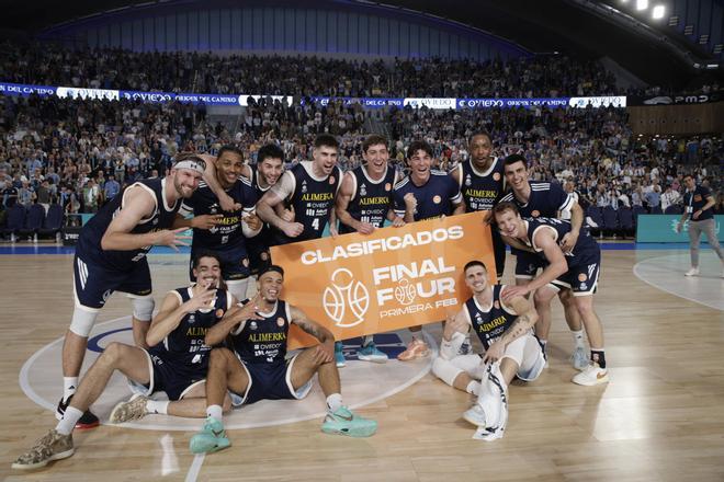 El Alimerka Oviedo Baloncesto se impone al Inveready Gipuzkoa en una noche para la historia y luchará por el ascenso a la ACB
