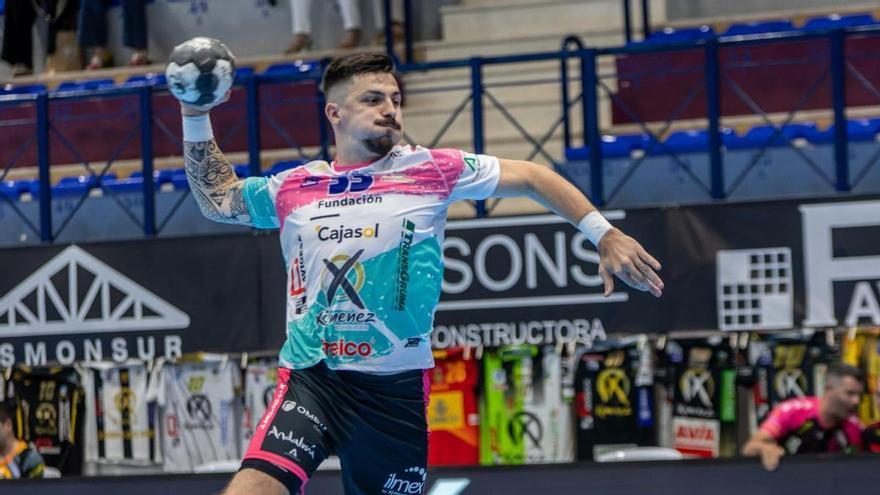 El Cajasol Ángel Ximénez da la baja a seis jugador