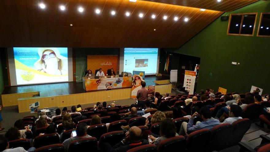 Imagen de la presentación de la campaña, ayer en el Hospital Costa del Sol.