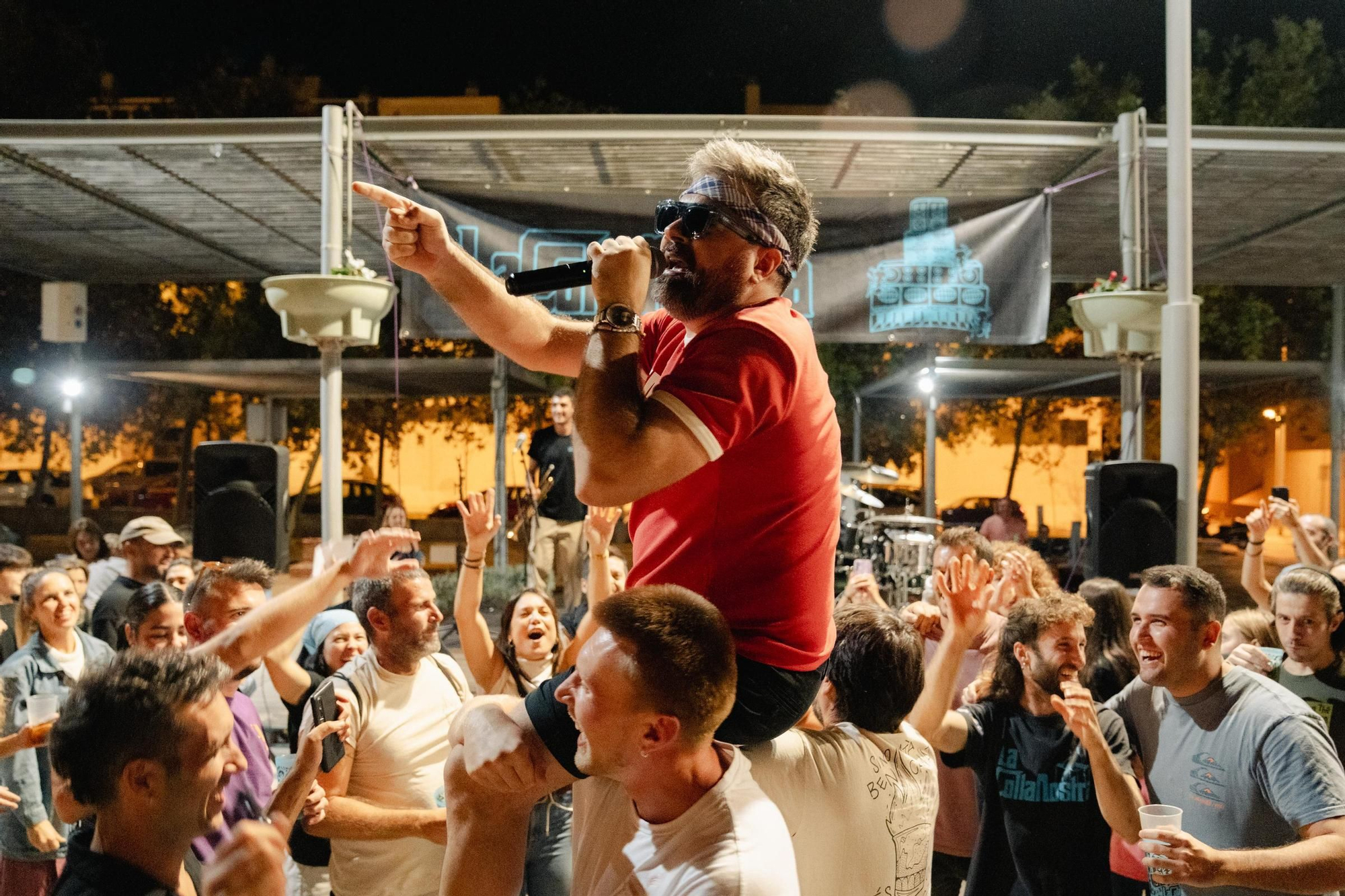 Galería de fotos: El debut del 'Castellonero' marca la sisena jornada popular de LaCollaNostra a Benicàssim