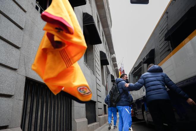 La caótica llegada del Barça al hotel de concentración