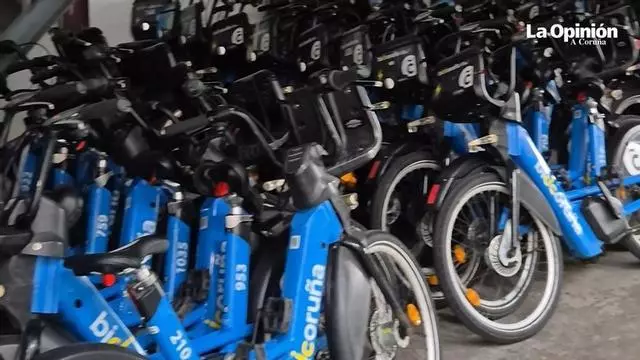 El 'sanatorio' de Bicicoruña: las nueva instalaciones de mantenimiento de bicicletas de A Coruña doblan tamaño y personal
