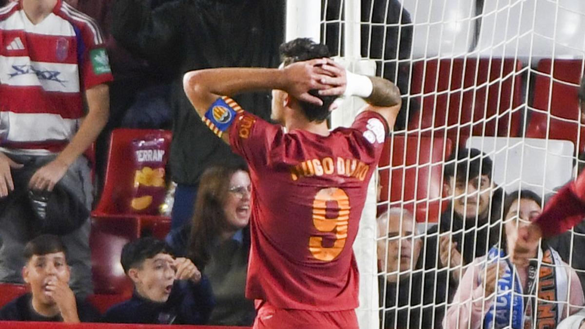 Hugo Duro, lamentando un fallo ante el Maracena