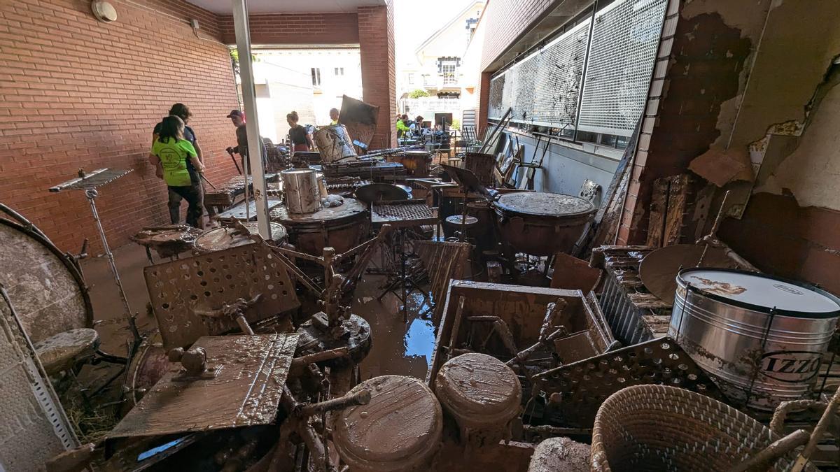 Instrumentos embarrados en Utiel.