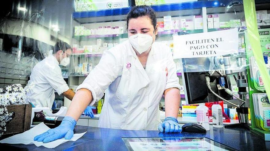 Farmacéuticos, siempre al servicio de la sociedad