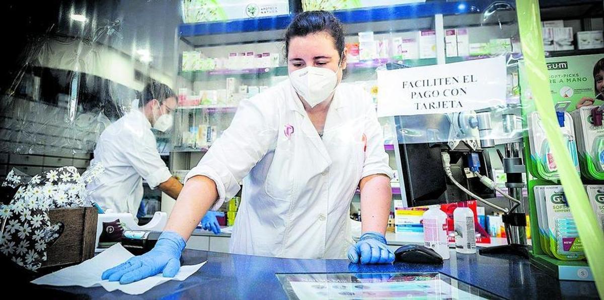 Farmacéuticos, siempre al servicio de la sociedad