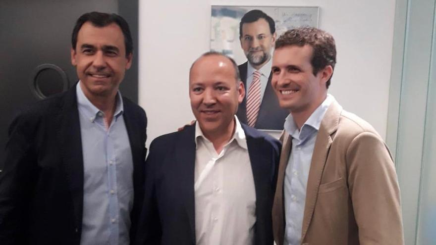 Maíllo y Martínez-Maíllo, junto a Casado.