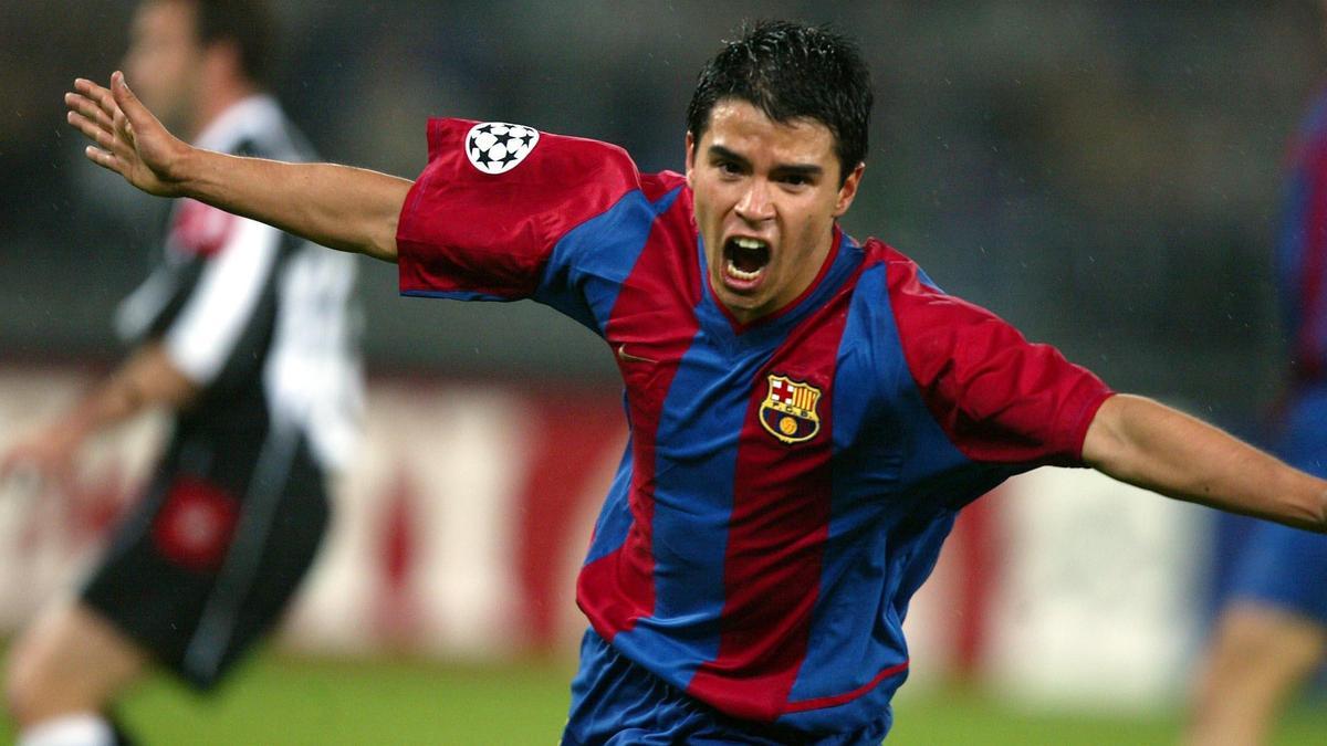 Saviola, en una imagen de archivo con la camiseta del Barça