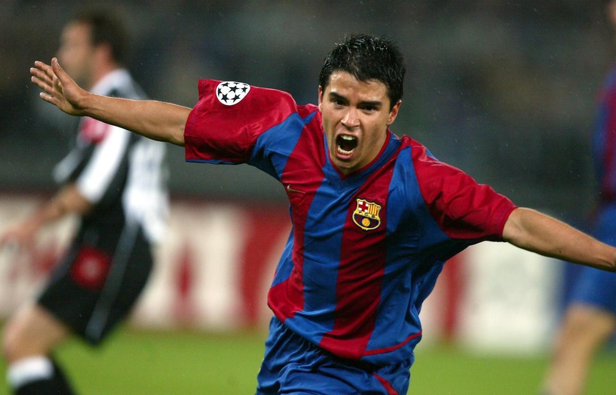 Saviola, en una imagen de archivo con la camiseta del Barça