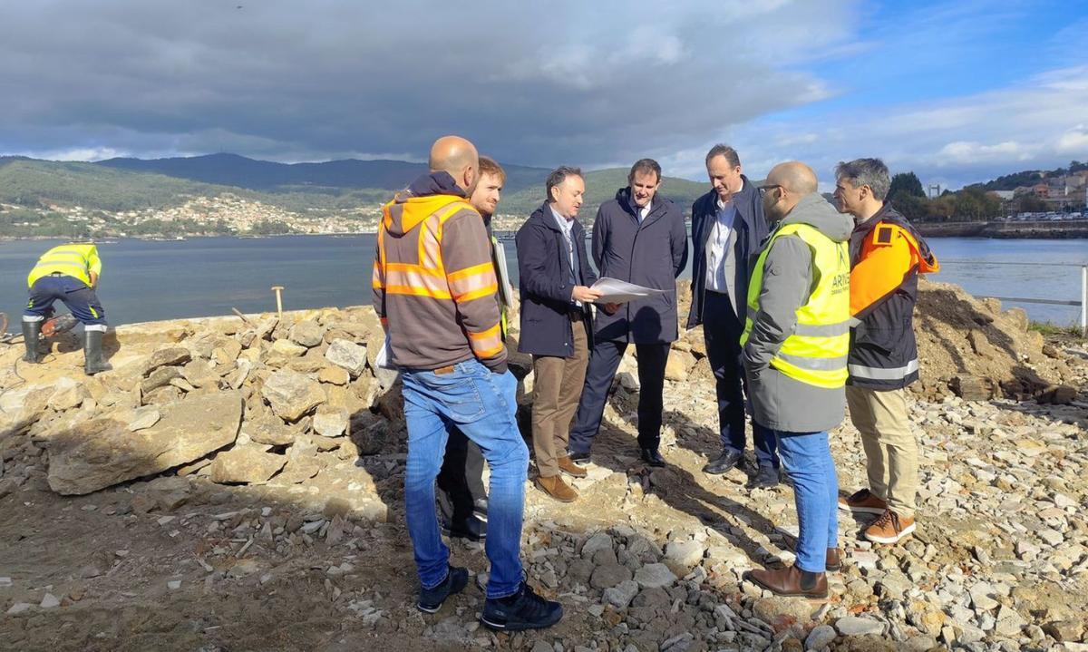 El presidente del Puerto de Vigo, Carlos Botana, visita las obras de Arealonga. 11 noviembre 2025.