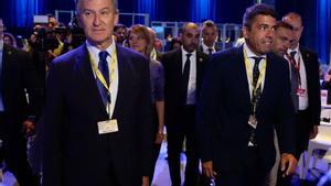 Feijóo activa el seu equip per pactar la sortida de Mazón aquest estiu