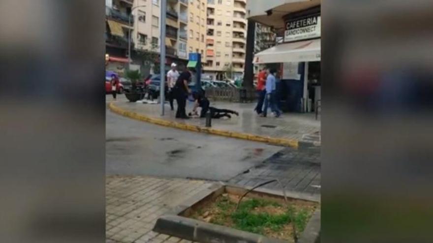 Pelea a las puertas de un bar de Gandia el segundo día de Fase 1