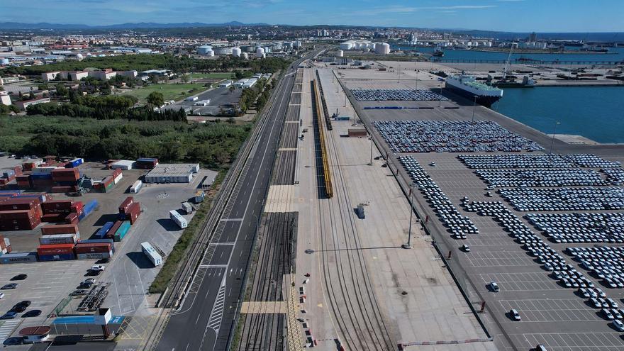 El puerto de Tarragona apuesta por el ferrocarril