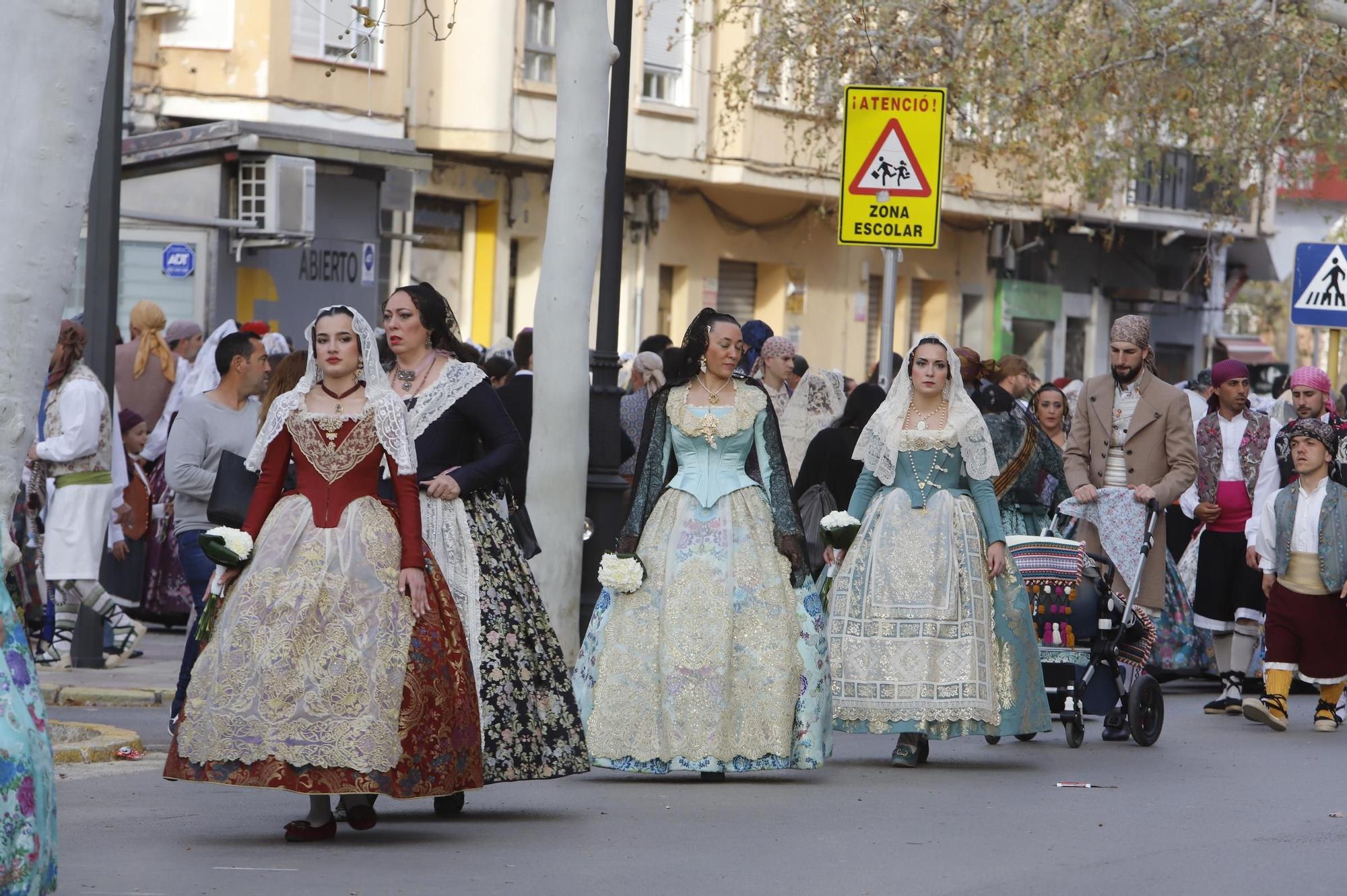 Multitudinaria Ofrenda fallera en Xàtiva