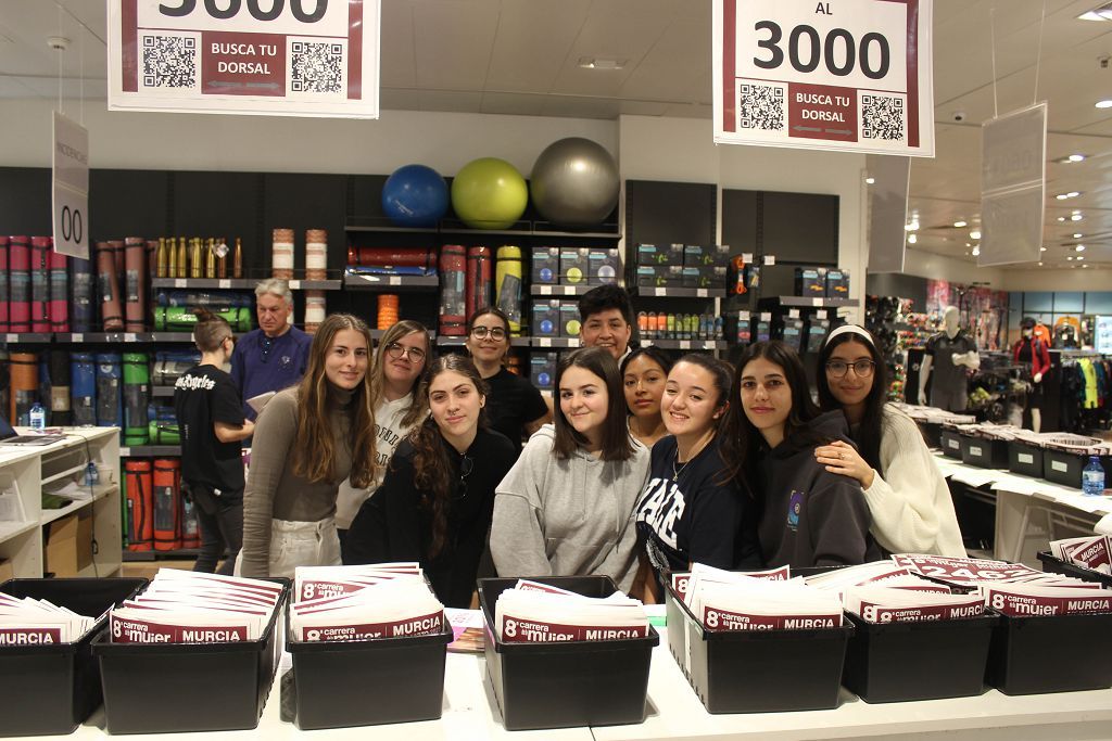 Entrega de dorsales de la Carrera de la Mujer 2023 (viernes por la mañana)