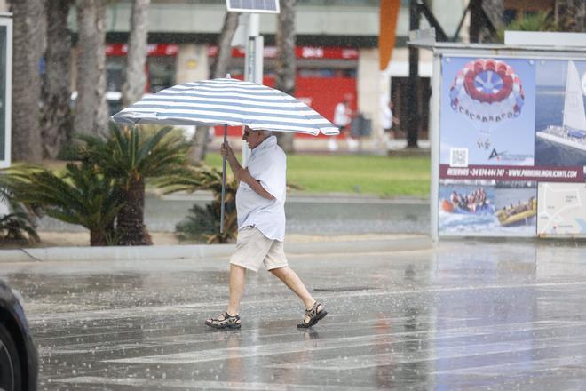 Las imágenes de la tormenta que ha caído sobre Alicante