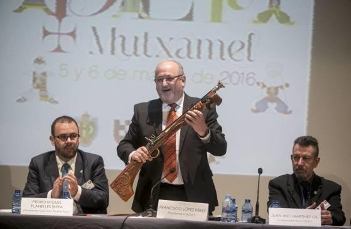 La Undef presenta el nuevo arcabuz que no necesita permiso de armas