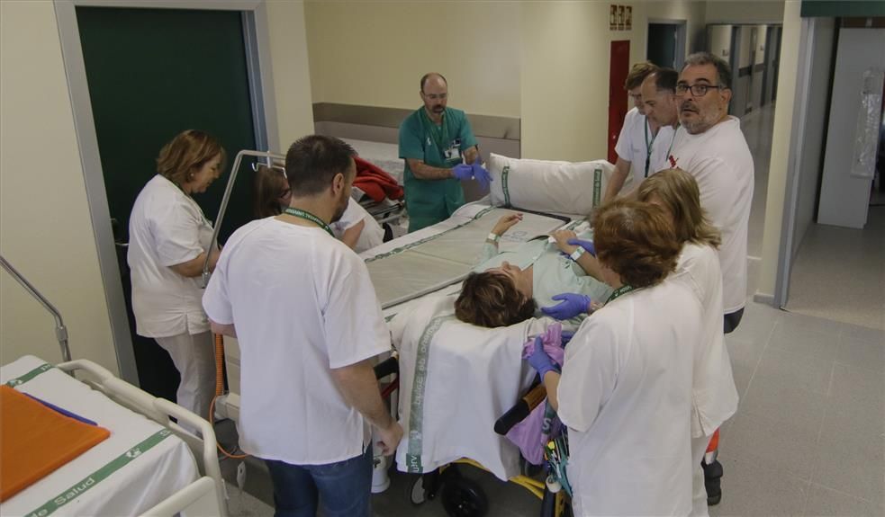 Traslado de pacientes al Hospital Universitario de Cáceres