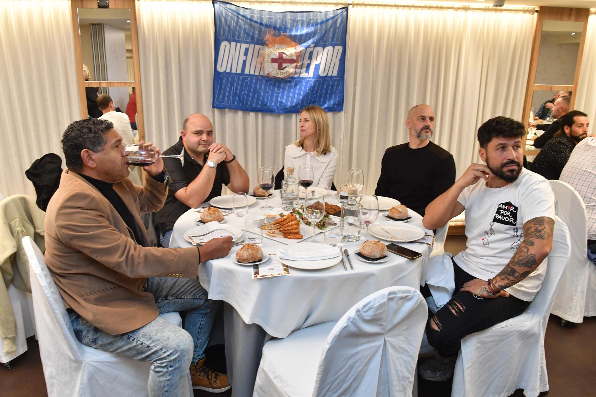 Los veteranos del Deportivo se reúnen para una cena