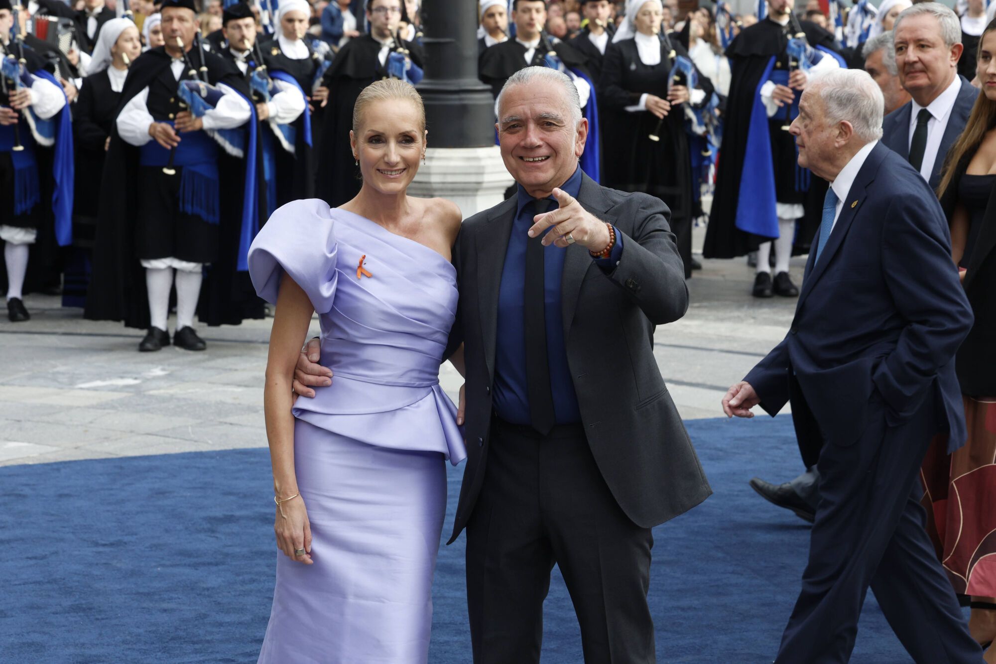 Así fue la llegada de los invitados a los premios "Princesa de Asturias" y su paso por la alfombra azul