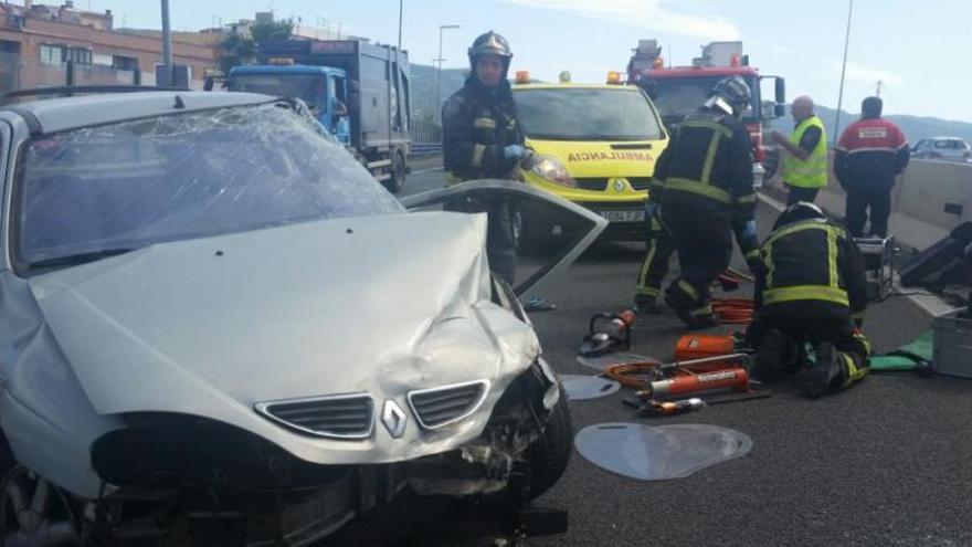 Una mujer de 44 años herida en una accidente de tráfico