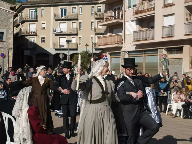 Ballada de les danses tradicionals de Moià