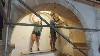 Más de medio centenar de jóvenes voluntarios de Madrid ayudan a recupera el patrimonio de Cabrales