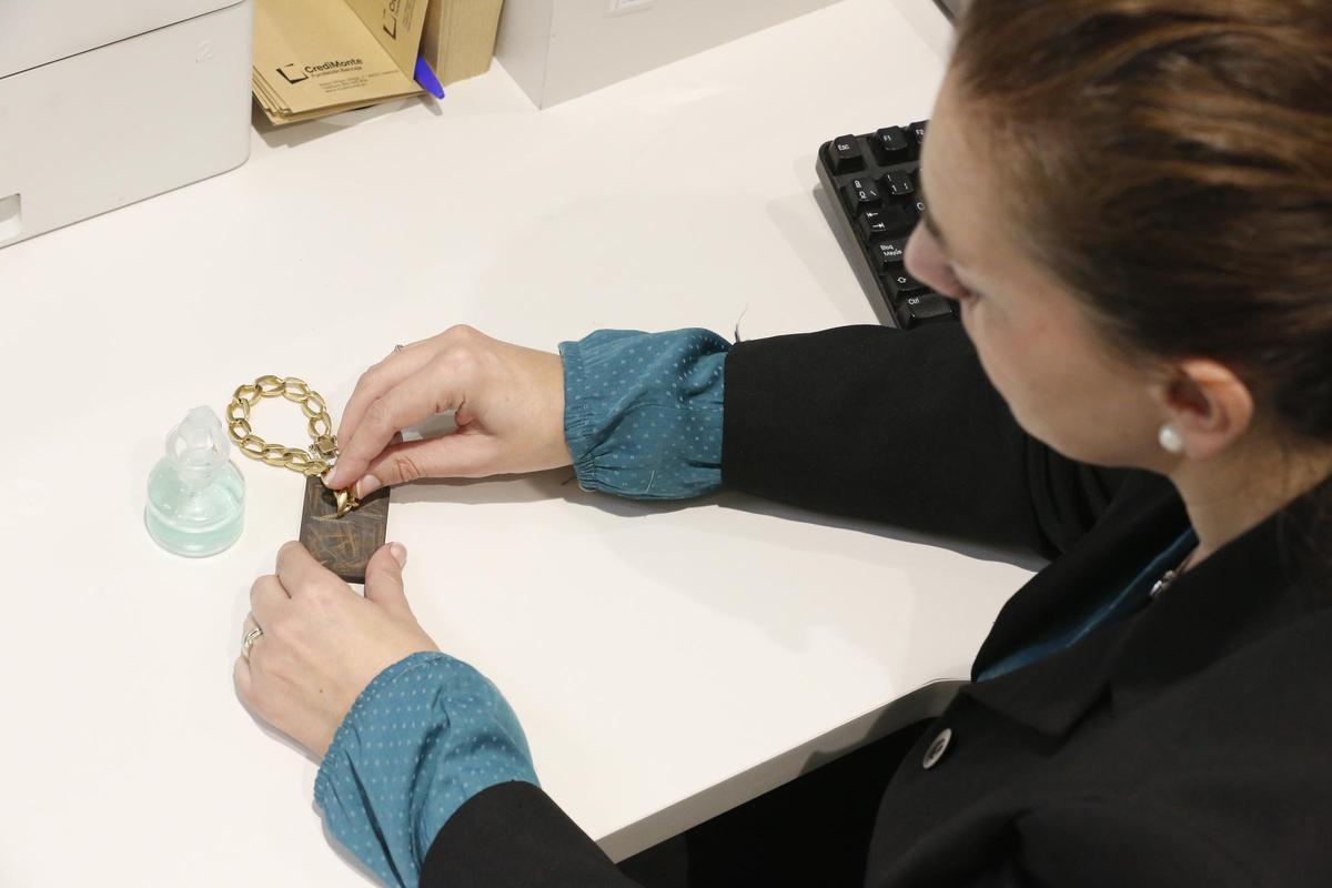 La mayoría de piezas que llegan son joyeróa cotidiana.