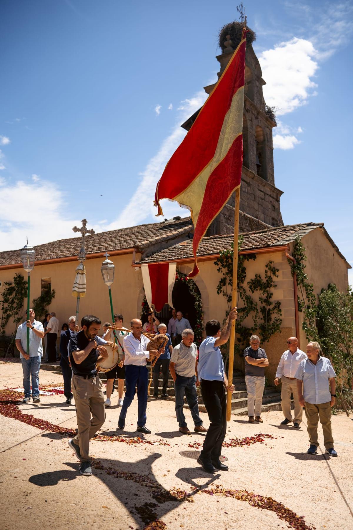 GALERÍA | Bercianos de Aliste revive con profunda devoción el Corpus Christi
