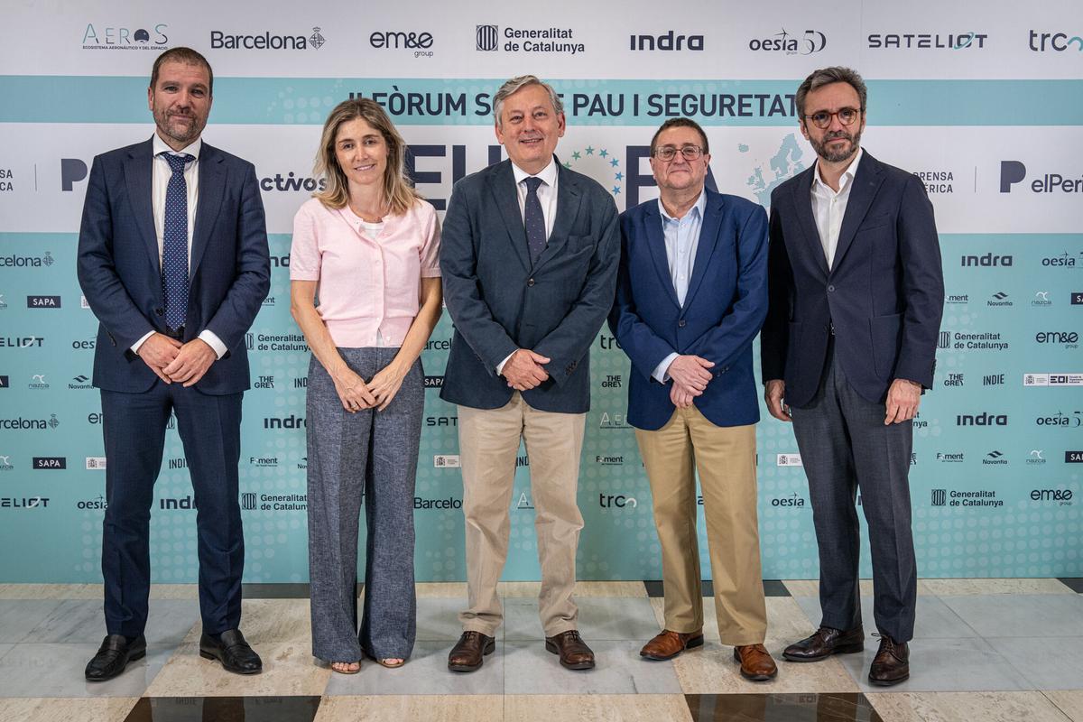 Javier Escribano Ruiz, presidente ejecutivo de Escribano Mechanical & Engineering; Ainhoa Moll, directora editorial y adjunta a la presidencia de Prensa Ibérica; Enrique Navarro Gil, director de estrategia de Solar MEMS Space Technologies, presidente de MQGlobalNet, presidente de GICA y asesor de Asuntos Exteriores en AXISCADES; Albert Concepción Simón, director de R&A Comunicación y presidente del Foro Industria y Energía; Aitor Moll, consejero delegado (CEO) de Prensa Ibérica